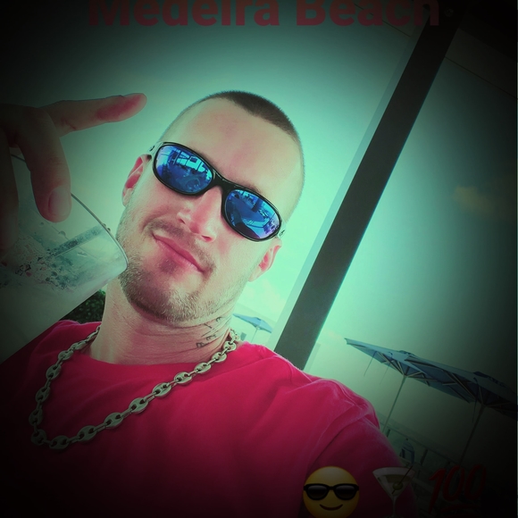 Meet your Posher, Eric - Picture 1 of 1